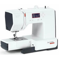 Nähfußbereich der bernette B37 mit LED-Licht