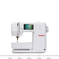 Frontansicht der BERNINA 335 Nähmaschine – kompakt und leistungsstark