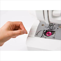 Brother XQ3700 Nähmaschine – Vorderansicht mit Funktionsrad und Stichübersicht