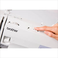 Brother XQ3700 Nähmaschine – Vorderansicht mit Funktionsrad und Stichübersicht