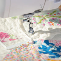 Elna eXcellence 780+ Nähmaschine mit Touchscreen und modernem Design