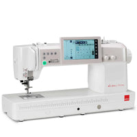 Elna eXcellence 790PRO – Frontansicht mit großem 7-Zoll-HD-Touchscreen