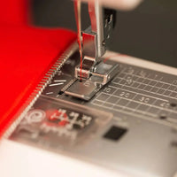 Elna eXperience 570alpha – moderne Computernähmaschine mit LCD-Bildschirm