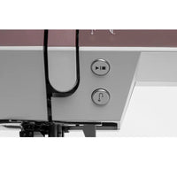 Integrierter Fadenschneider bei der PFAFF quilt ambition 635 für sauberen Fadenabschluss