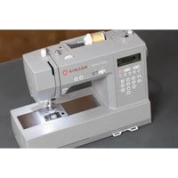 Singer Heavy Duty 6705C Nähmaschine mit LCD-Display und Alphabet-Funktion