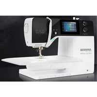 BERNINA 435 Black Edition – Vorderansicht mit schwarzer Blende und Display