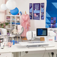 BERNINA 990 Näh- und Stickmaschine mit extragroßem Durchlass und Farb-Touchscreen