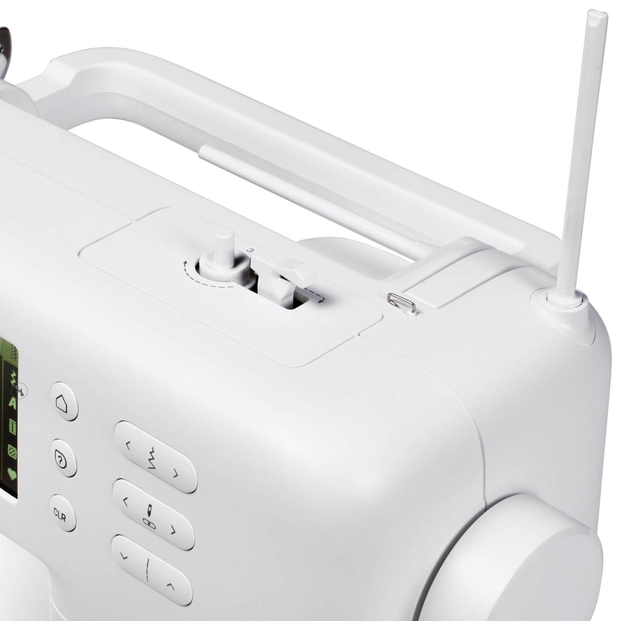 Frontansicht der BERNINA 335 Nähmaschine – kompakt und leistungsstark