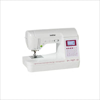 Brother Innov-is F400 Nähmaschine – Vorderansicht mit Display