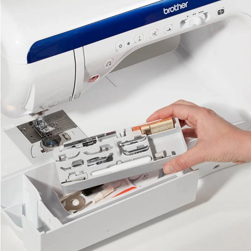 Brother Innov-is VQ4 Nähmaschine mit LCD-Touchscreen und großem Anschiebetisch