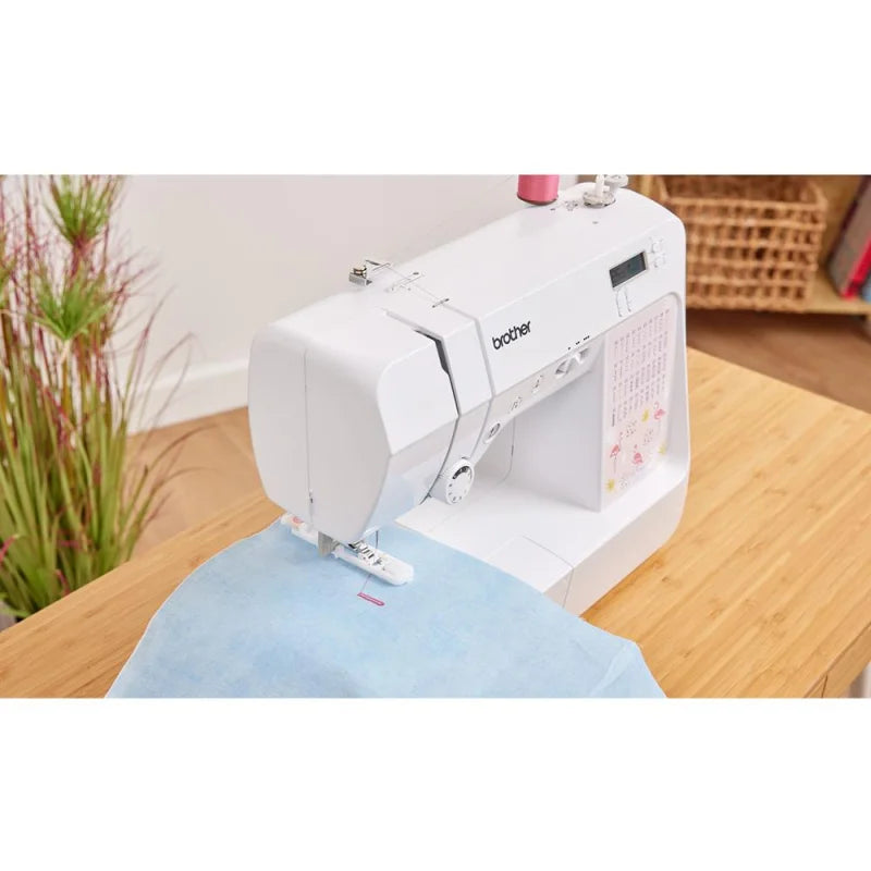 Brother KD40s Little Angel mit LCD-Anzeige und elektronischer Stichauswahl in Nahaufnahme