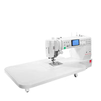 Elna eXcellence 720 Pro Nähmaschine mit großem Arbeitsbereich und übersichtlichem Bedienfeld