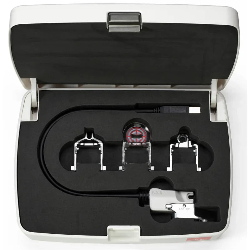 Elna eXcellence 782 – Frontansicht der Nähmaschine mit Farb-Touchscreen