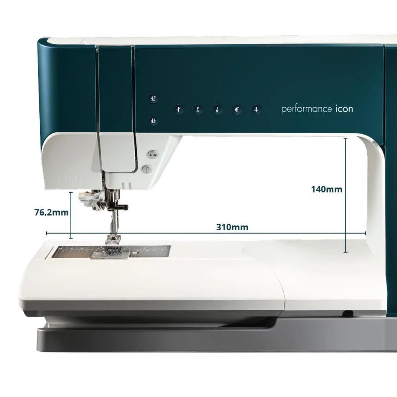 Extra große Nähfläche 310 x 140 mm der PFAFF performance icon für große Projekte