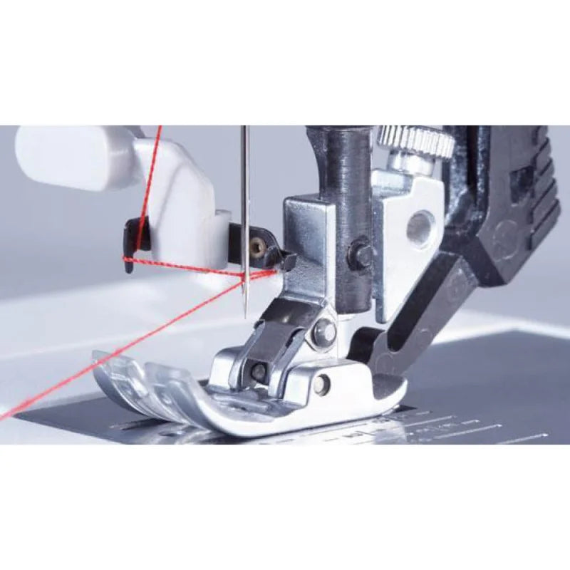 Integrierter Nadeleinfädler der PFAFF select 4.2 für schnelles Einfädeln