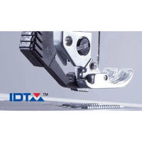 Integrierter Nadeleinfädler der PFAFF select 4.2 für schnelles Einfädeln