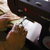 SINGER Heavy Duty 4432 Black Edition