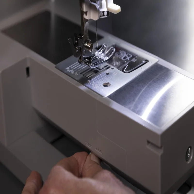 SINGER Heavy Duty 6605C Nähmaschine mit LCD-Display