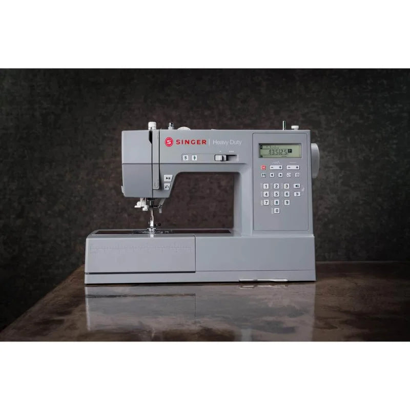 Singer Heavy Duty 6705C Nähmaschine mit LCD-Display und Alphabet-Funktion