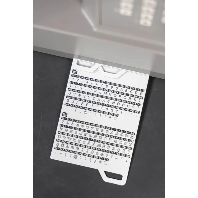 Singer Heavy Duty 6805C mit LCD-Display und 2 Alphabeten